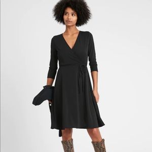 Banana Republic wrap dress. Size 8.
